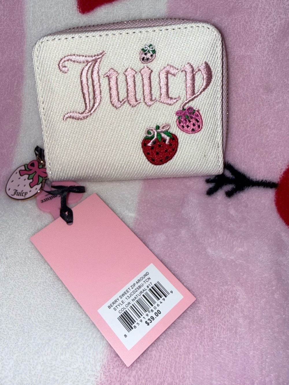 NWT Juicy Couture Berry Sweet Cream and Pink Strawberry Zip Card Holder